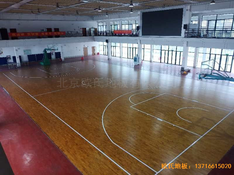 廣西來(lái)賓市較好的中學(xué)運(yùn)動(dòng)木地板安裝案例