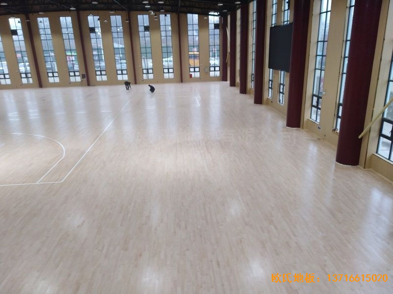 河南新密市體育發(fā)展中心運(yùn)動(dòng)木地板安裝案例