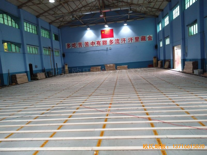 湖北武漢新華路體育場羽毛球館運(yùn)動(dòng)木地板安裝案例