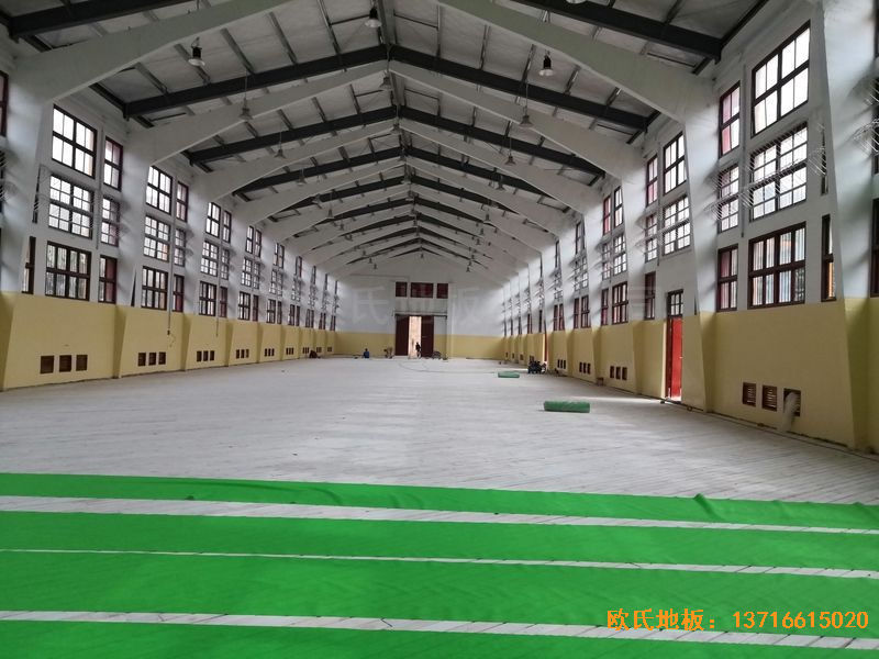 福建中國(guó)女排中國(guó)隊(duì)訓(xùn)練基地排球場(chǎng)館運(yùn)動(dòng)地板鋪裝案例