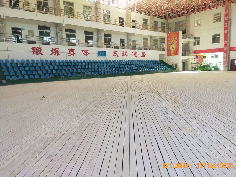 鄂爾多斯準格爾旗世紀中學體育地板施工案例
