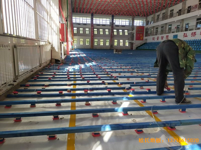 鄂爾多斯準格爾旗世紀中學體育地板施工案例
