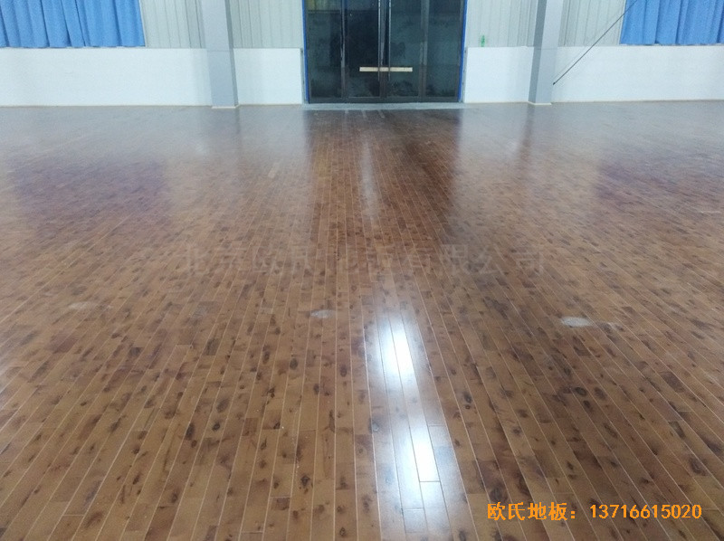 安徽懷寧縣新明源電力公司羽毛球館運動木地板施工案例5