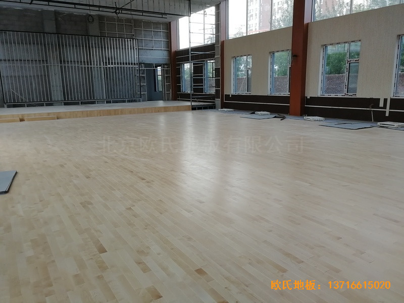 晉中中鐵三局六公司舞臺(tái)運(yùn)動(dòng)地板鋪裝案例4