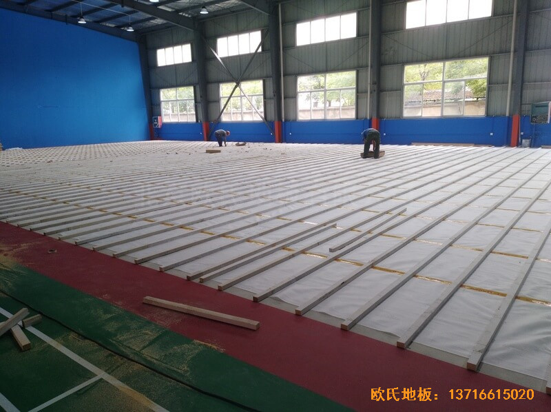 江蘇江陰市榜樣體育俱樂部體育地板鋪設(shè)案例1