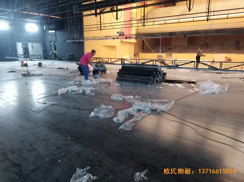 河北廊坊益田同文學(xué)校舞臺(tái)體育地板鋪設(shè)案例5