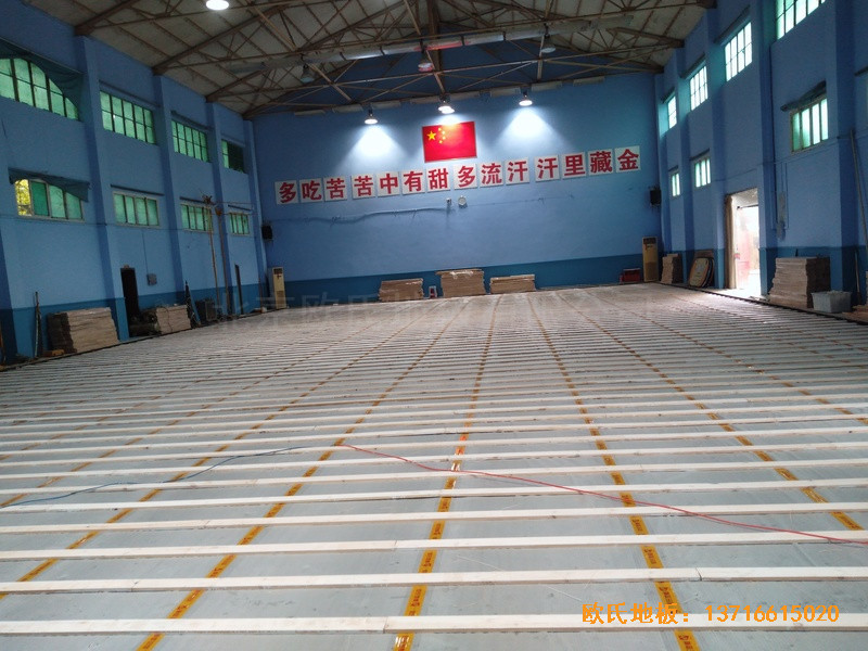 湖北武漢新華路體育場(chǎng)羽毛球館運(yùn)動(dòng)地板鋪設(shè)案例1