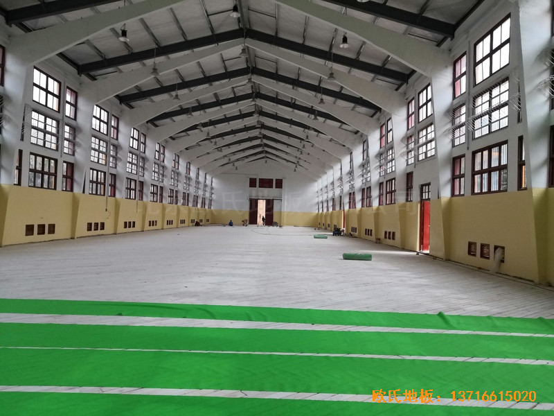福建中國(guó)女排中國(guó)隊(duì)訓(xùn)練基地排球場(chǎng)館運(yùn)動(dòng)地板鋪設(shè)案例3