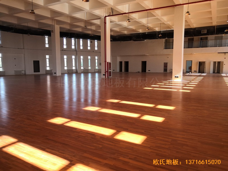北京房山長陽小學(xué)籃球訓(xùn)練館運動地板鋪裝案例2