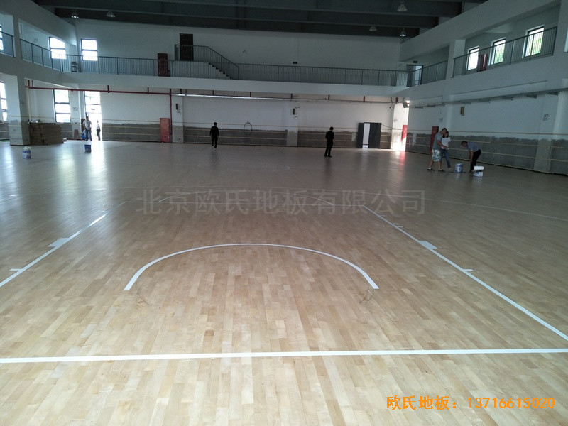 上海嘉定婁唐學(xué)?；@球館運(yùn)動(dòng)木地板鋪裝案例4