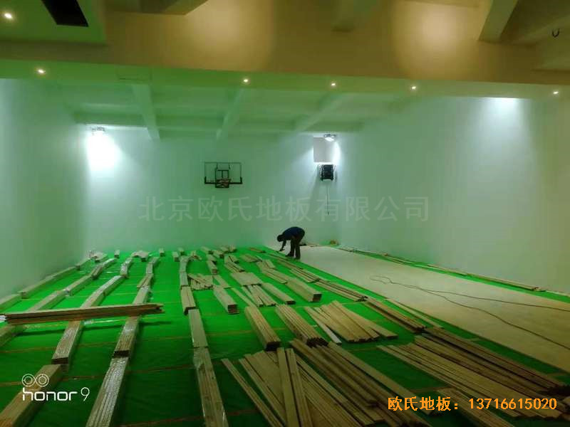 上海閔行西郊莊園2區(qū)156號籃球館體育地板施工案例1