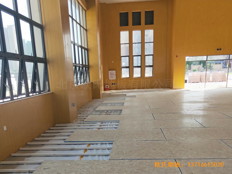 廣東珠海白藤東小學(xué)籃球館體育地板施工案例1