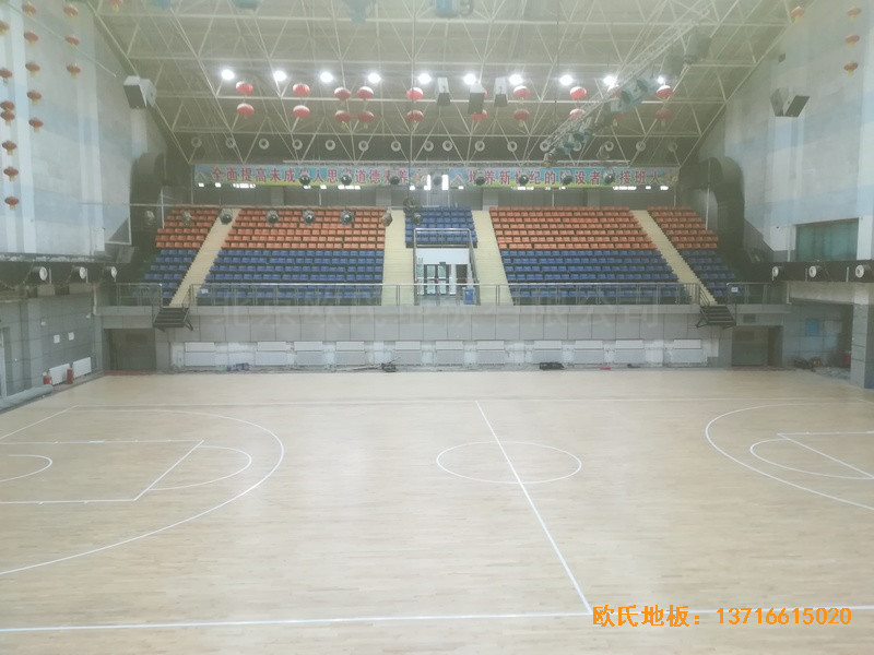 新疆烏魯木齊兵團二中籃球館運動地板鋪裝案例3