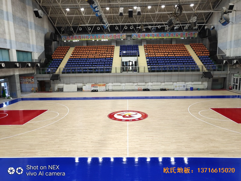 新疆烏魯木齊兵團二中籃球館運動地板鋪裝案例6