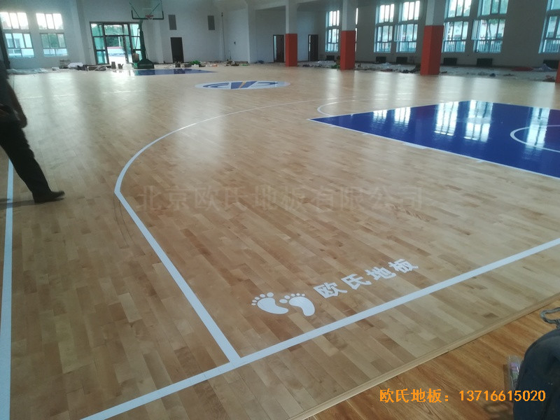 新疆昌吉職工活動中心運(yùn)動地板鋪設(shè)案例4
