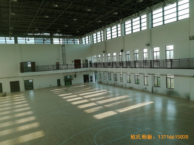 杭州建德籃球館運(yùn)動(dòng)地板安裝案例4