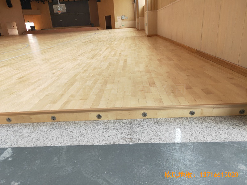 杭州高中啟成校區(qū)籃球館體育地板施工案例3