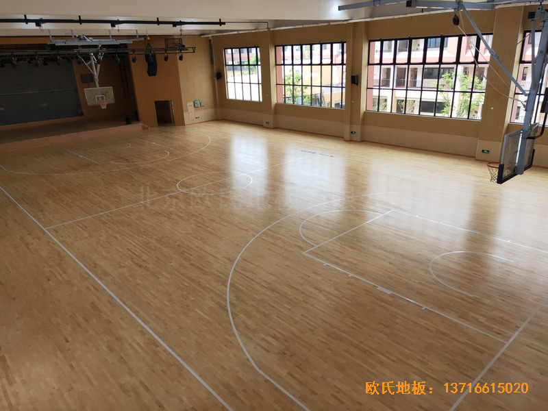 杭州高中啟成校區(qū)籃球館體育地板施工案例6