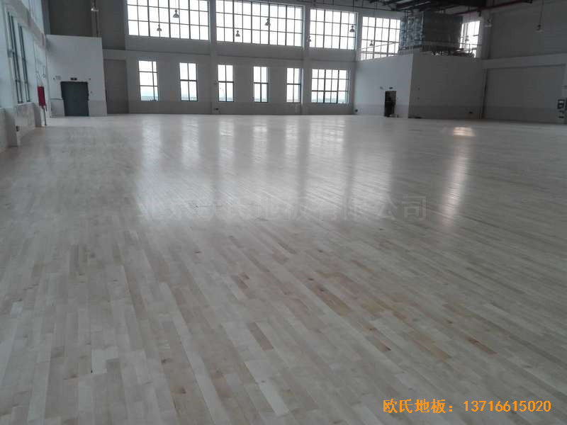 江蘇農(nóng)貿(mào)市場(chǎng)體育館運(yùn)動(dòng)地板施工案例4