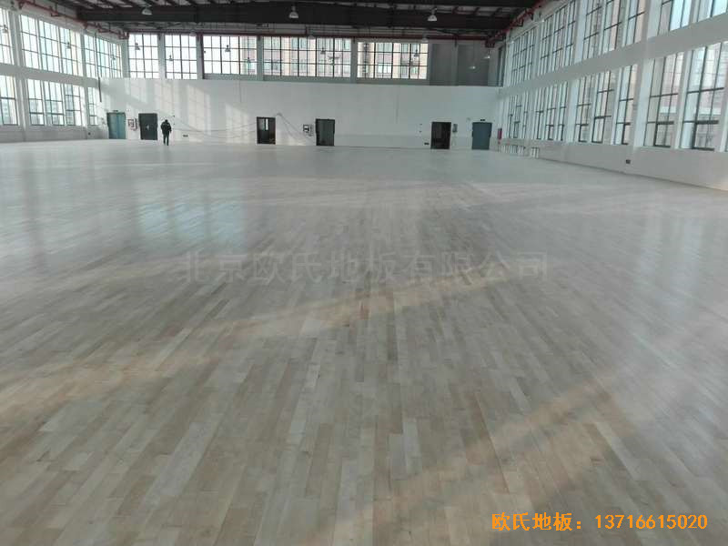 江蘇農(nóng)貿(mào)市場(chǎng)體育館運(yùn)動(dòng)地板施工案例5