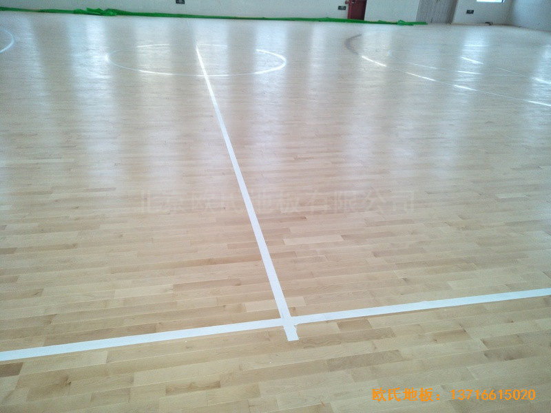 江蘇泰州市泰興濟(jì)川小學(xué)籃球館體育地板鋪裝案例4