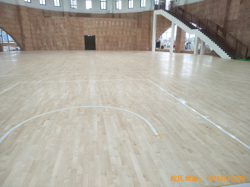 江西榮江金色春城小學運動館運動木地板鋪設案例5