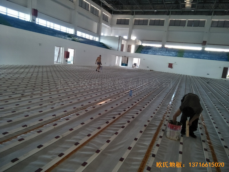 江西贛州天嬌中學(xué)運動館體育地板鋪裝案例1