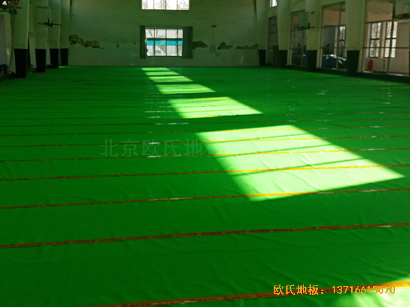河北滄州體育學(xué)?；@球館運(yùn)動(dòng)木地板鋪設(shè)案例2