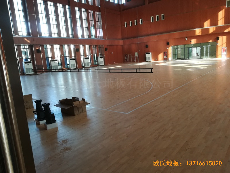河南較好的中學(xué)籃球館運(yùn)動(dòng)地板施工案例4