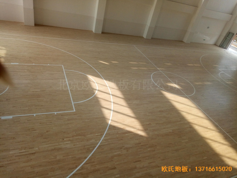 洛陽伊水小學(xué)籃球館運動地板施工案例1