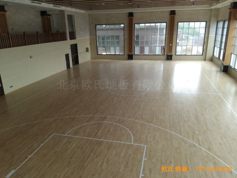 洛陽(yáng)吉利三中籃球館體育地板安裝案例4