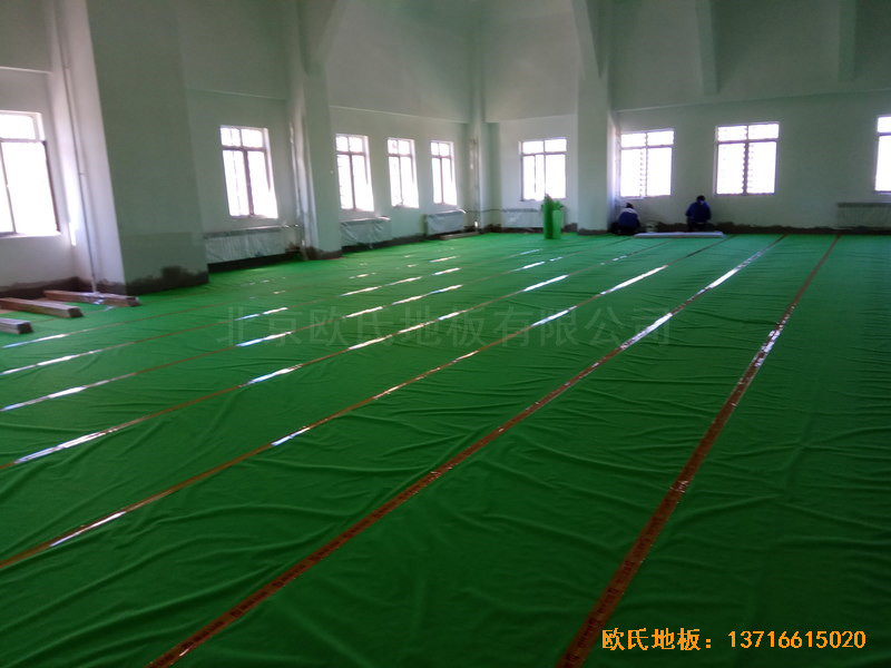濟南中區(qū)十三中學籃球館運動地板鋪裝案例2