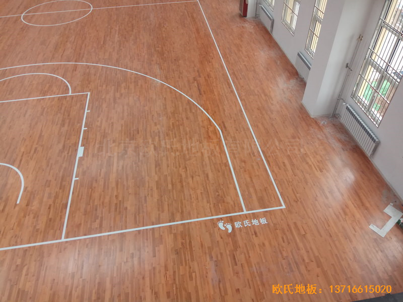 濟南中區(qū)十三中學籃球館運動地板鋪裝案例4