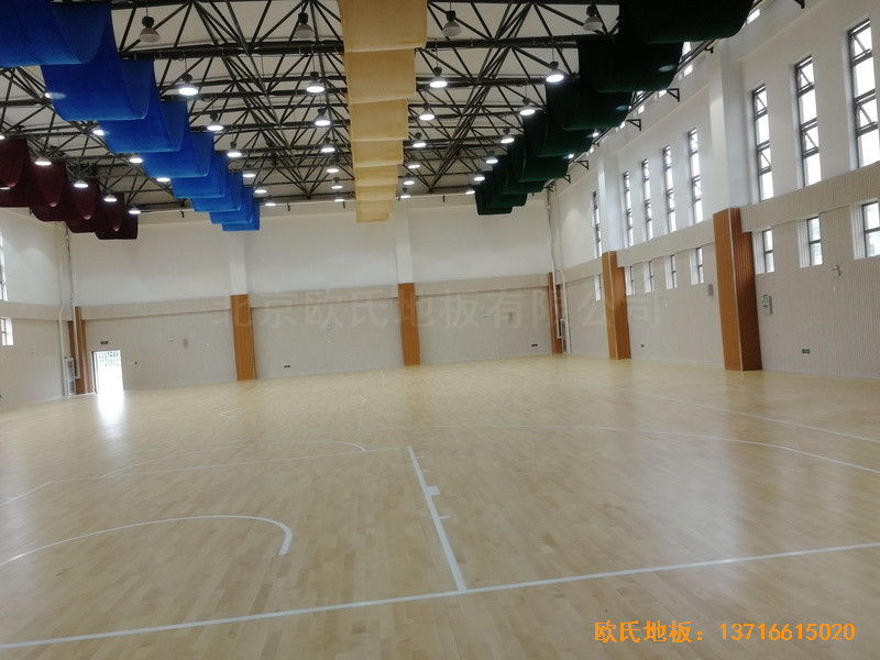 濟南錦繡城小學籃球館運動木地板施工案例1