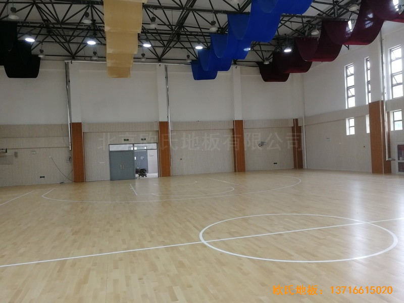 濟南錦繡城小學籃球館運動木地板施工案例2