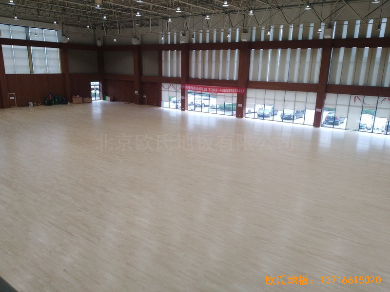 浙江三門(mén)核電站體育館運(yùn)動(dòng)地板安裝案例4