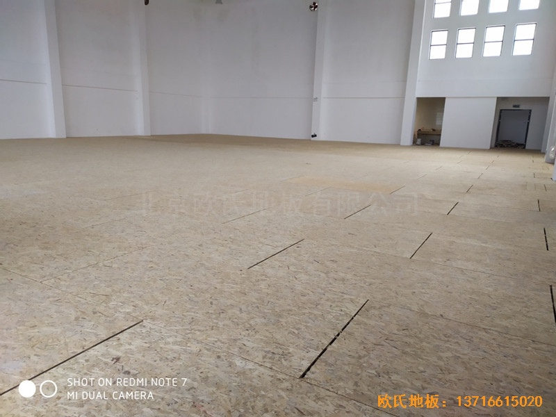 浙江寧波熱電公司籃球館運(yùn)動(dòng)木地板鋪裝案例3