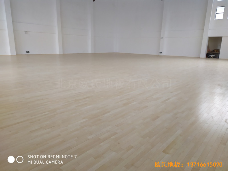 浙江寧波熱電公司籃球館運(yùn)動(dòng)木地板鋪裝案例4
