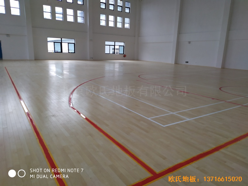 浙江寧波熱電公司籃球館運(yùn)動(dòng)木地板鋪裝案例5
