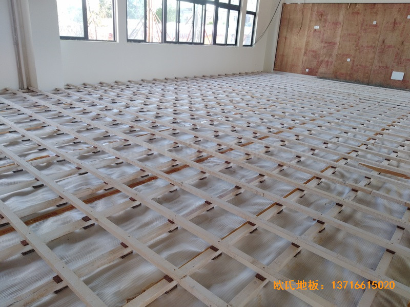 云南倪家營第三小學(xué)籃球館運動地板安裝案例1