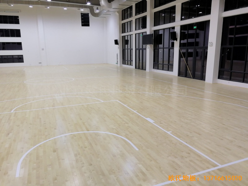 浙江舟山市舟山電廠籃球館體育木地板施工案例3
