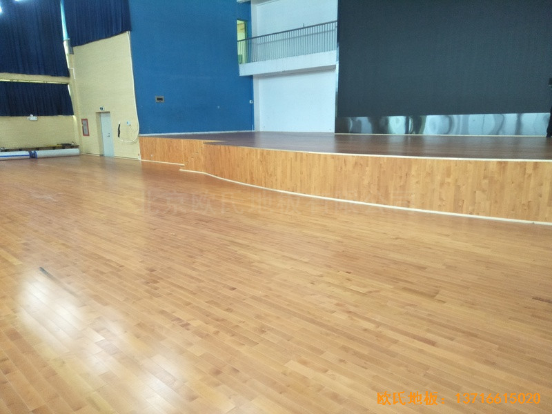 深圳羅湖區(qū)翠園中學運動館運動地板鋪設案例5