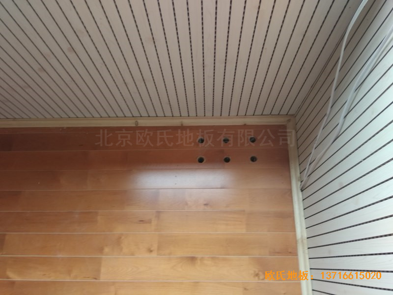 湖南岳麓南雅湘江中學(xué)籃球館體育木地板鋪裝案例2