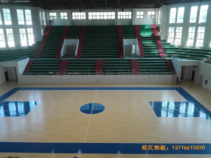 湖南益陽第十六中學(xué)體育館體育木地板安裝案例4