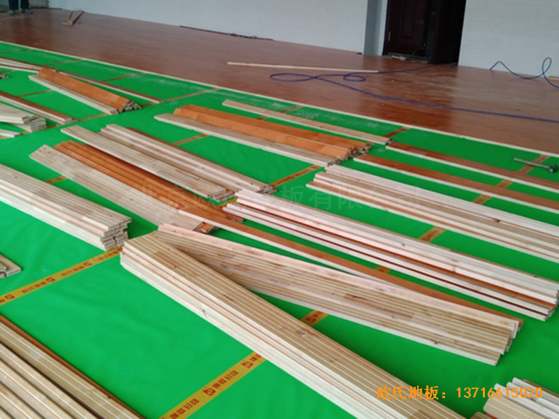 湖南衡陽(yáng)鐵一中運(yùn)動(dòng)館運(yùn)動(dòng)地板施工案例2