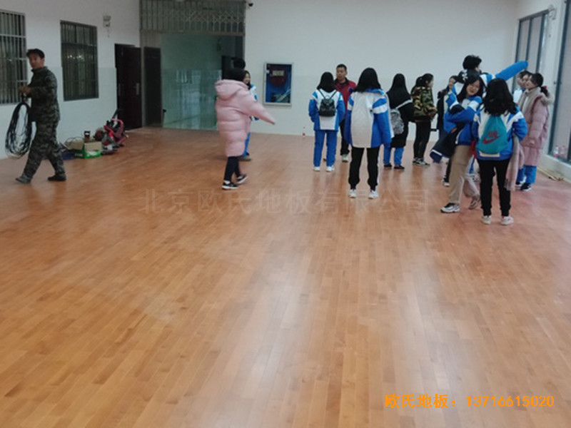 湖南衡陽(yáng)鐵一中運(yùn)動(dòng)館運(yùn)動(dòng)地板施工案例4