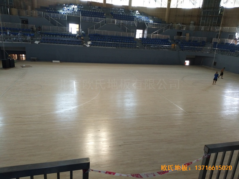 湖南黃花坪體育館體育地板施工案例4
