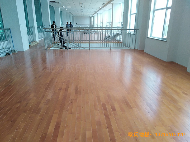 甘肅酒泉運(yùn)動場所體育木地板施工案例5