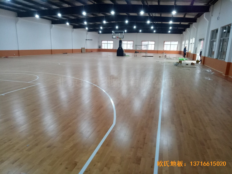 鹽城大豐區(qū)籃球館運動木地板安裝案例4