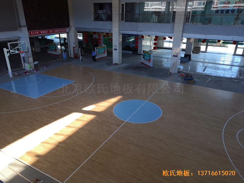 福建龍巖羅龍西路269號籃球館體育木地板安裝案例3
